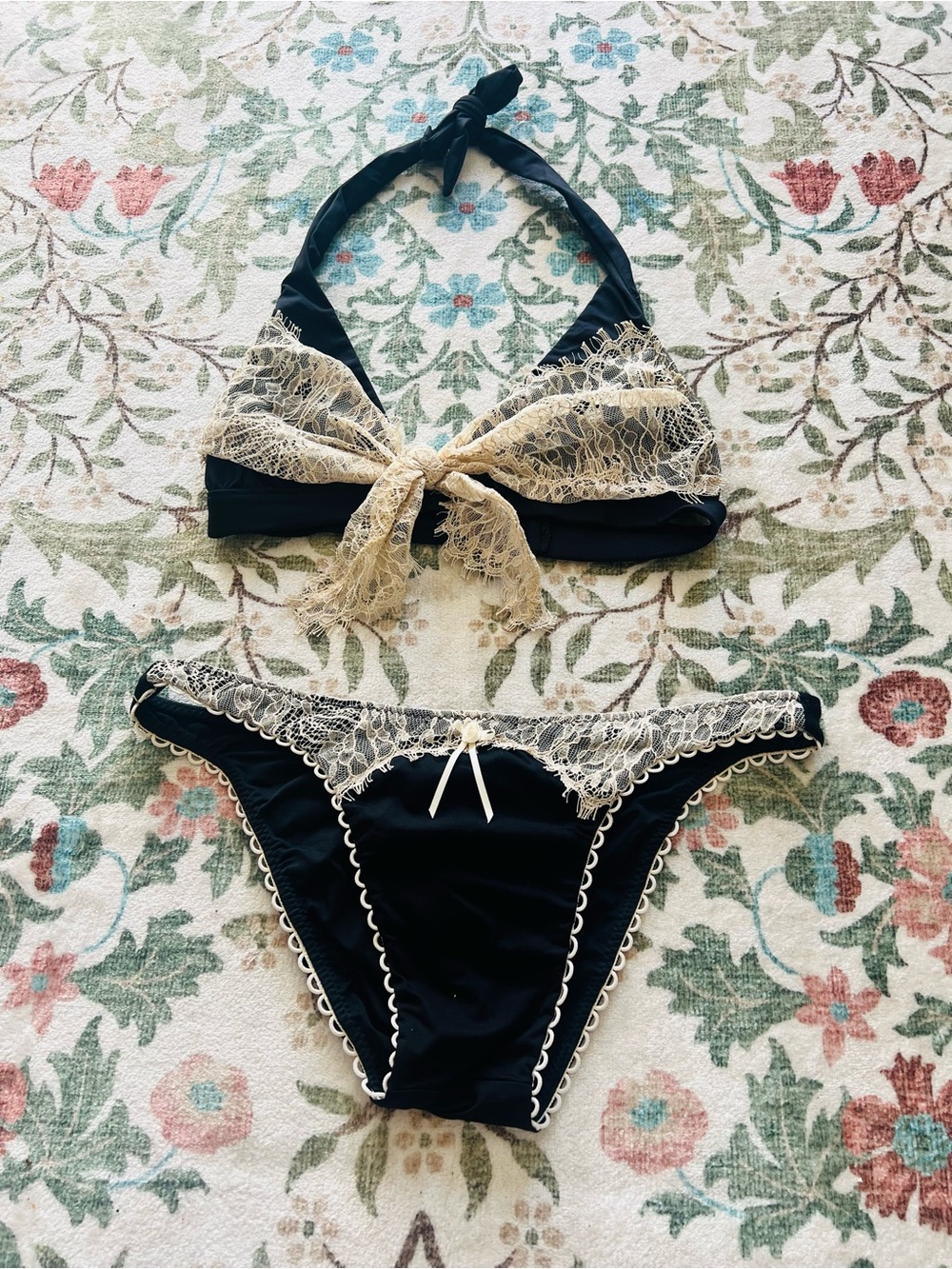 Beach Bunny Y2K Bikini Black Cream Lace Romantic Coquette Medium Rare